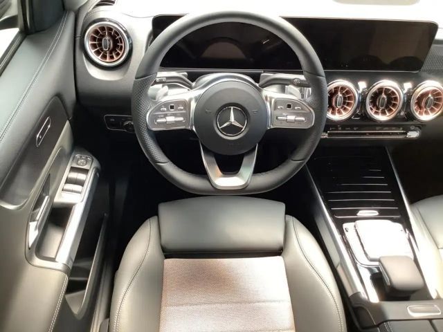Mercedes-Benz EQB 300