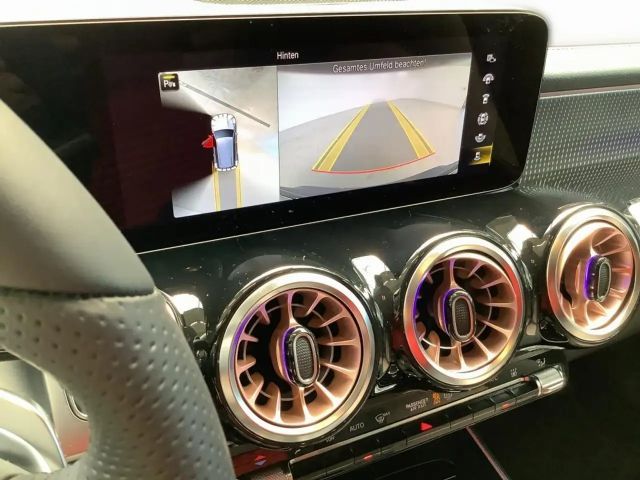 Mercedes-Benz EQB 300