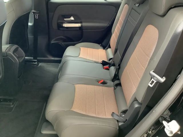 Mercedes-Benz EQB 300