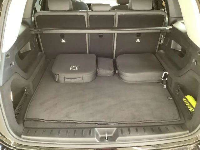 Mercedes-Benz EQB 300