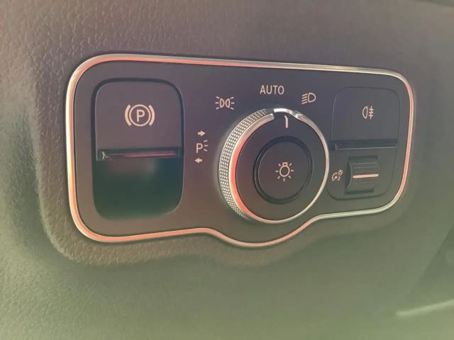 Mercedes-Benz EQB 300