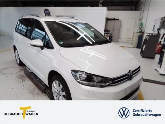 Volkswagen Touran 2023 Benzine