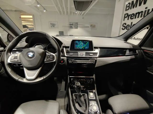 BMW 218