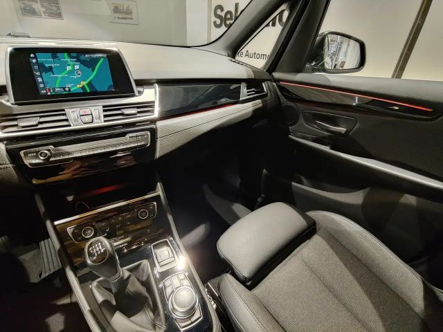 BMW 218
