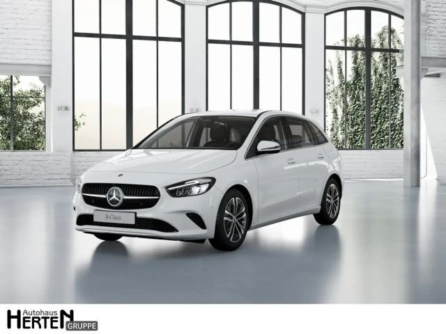 Mercedes-Benz B 200 2023 Benzine