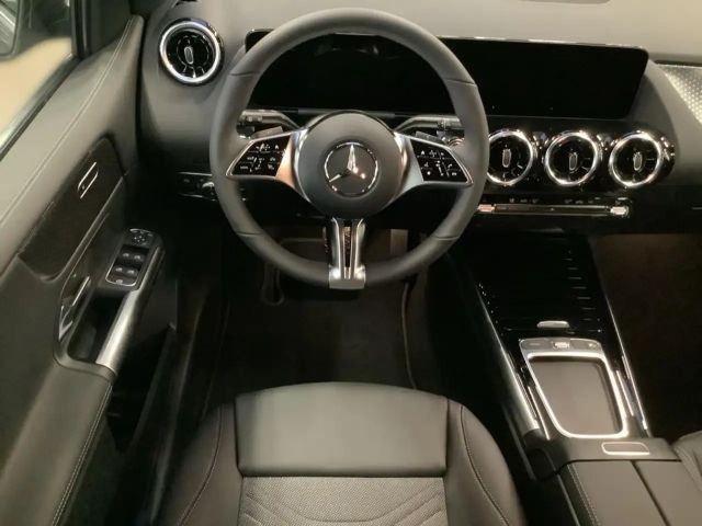 Mercedes-Benz B 220