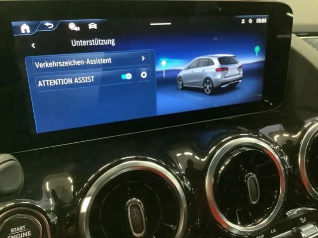 Mercedes-Benz B 220