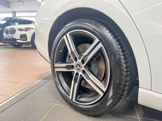 Mercedes-Benz CLA 220