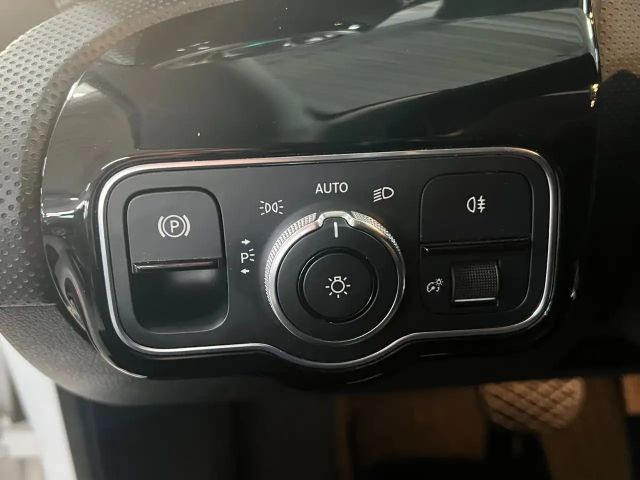 Mercedes-Benz CLA 220