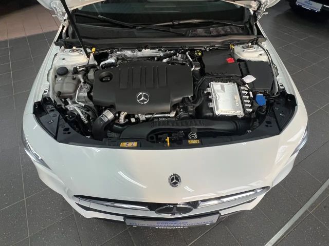 Mercedes-Benz CLA 220