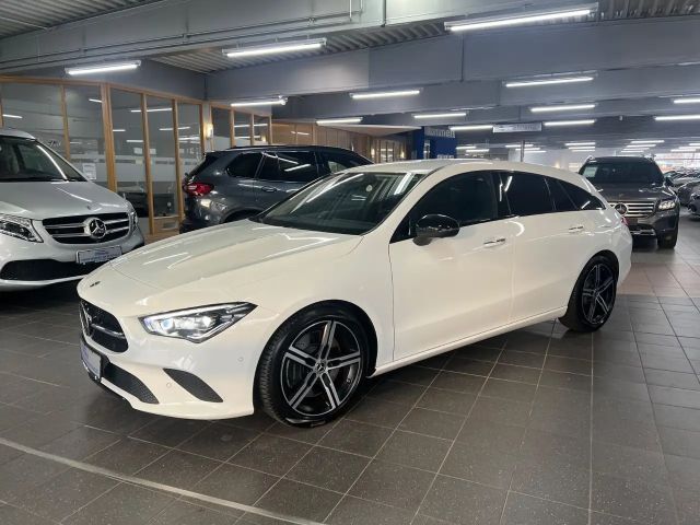 Mercedes-Benz CLA 220