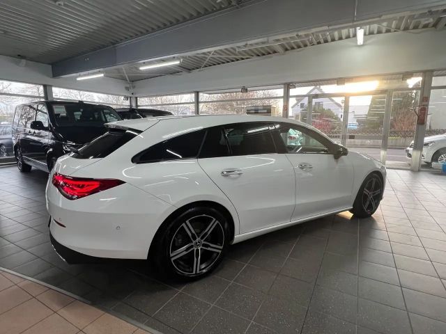 Mercedes-Benz CLA 220