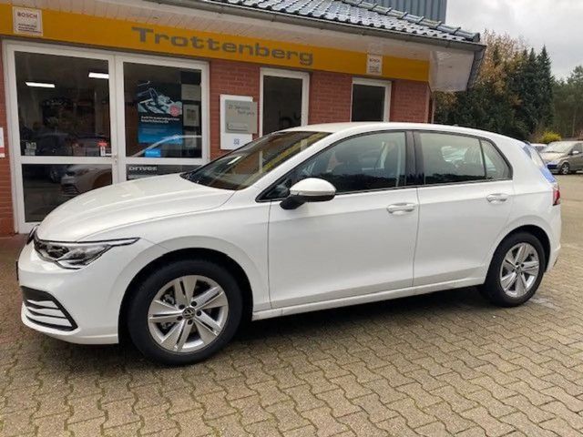 Volkswagen Golf VIII Lim. Life 2022 Benzine