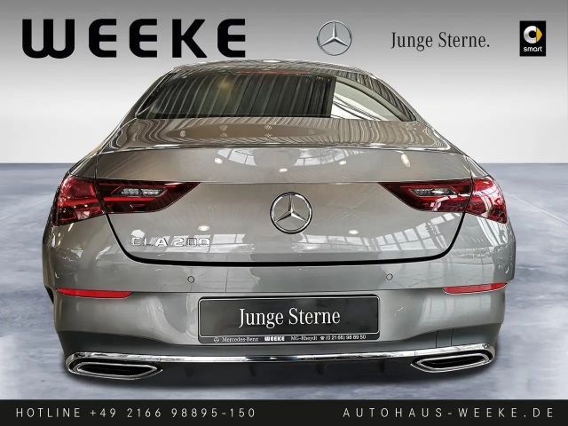 Mercedes-Benz CLA 200