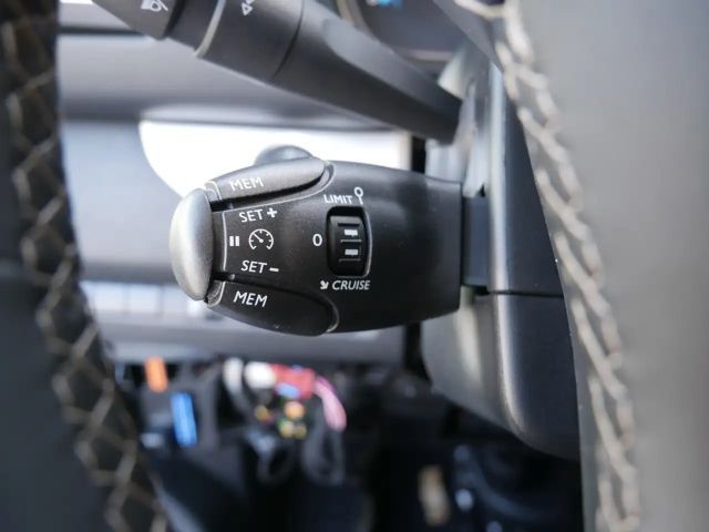 Peugeot Traveller
