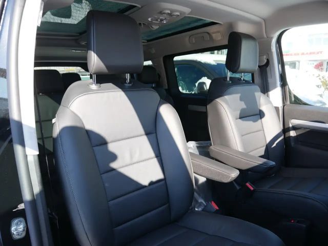 Peugeot Traveller