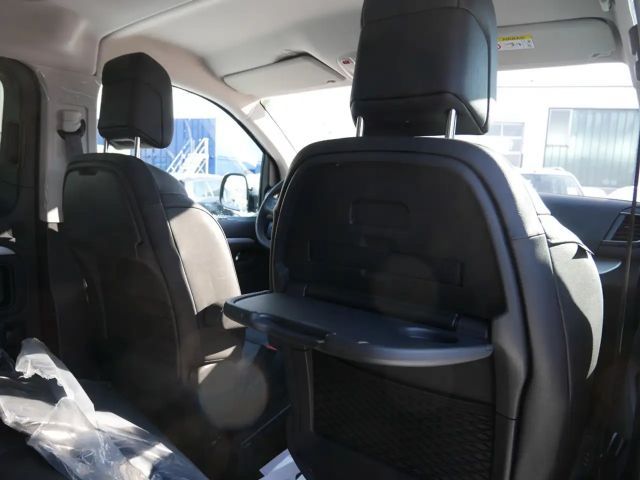 Peugeot Traveller
