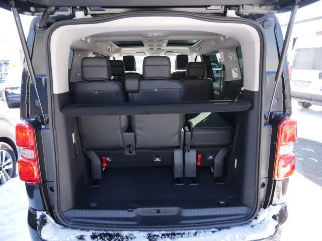 Peugeot Traveller