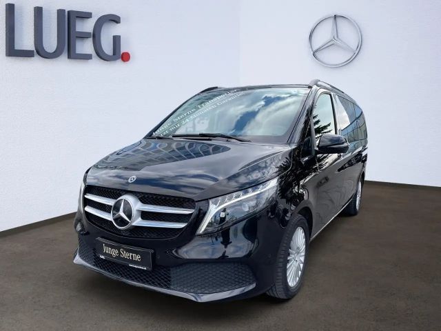 Mercedes-Benz V 220