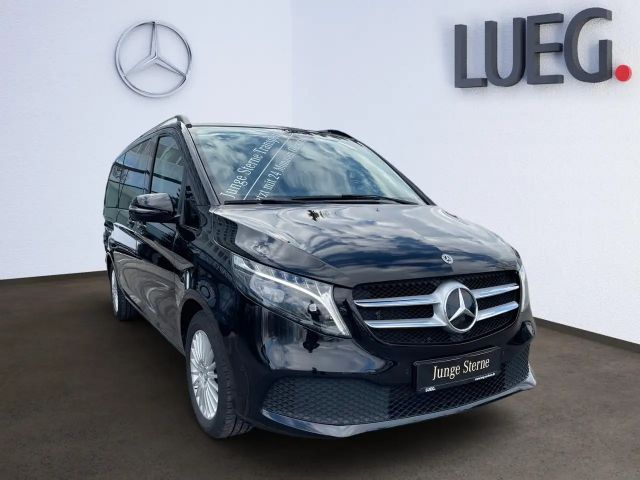 Mercedes-Benz V 220