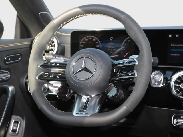 Mercedes-Benz CLA 45 AMG