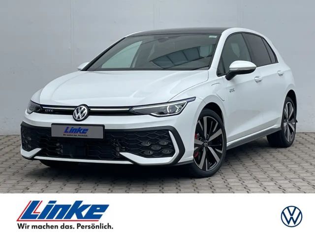 Volkswagen Golf VIII GTE 1.5 TSI Hybrid DSG AHK/LED/ACC/DCC 2024 Hybride / Benzine