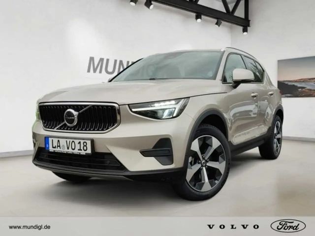Volvo XC40 Core, B3 Mild-Hybrid, Benzin Klima PDCv+h SHZ Temp 2023 Hybride / Benzine