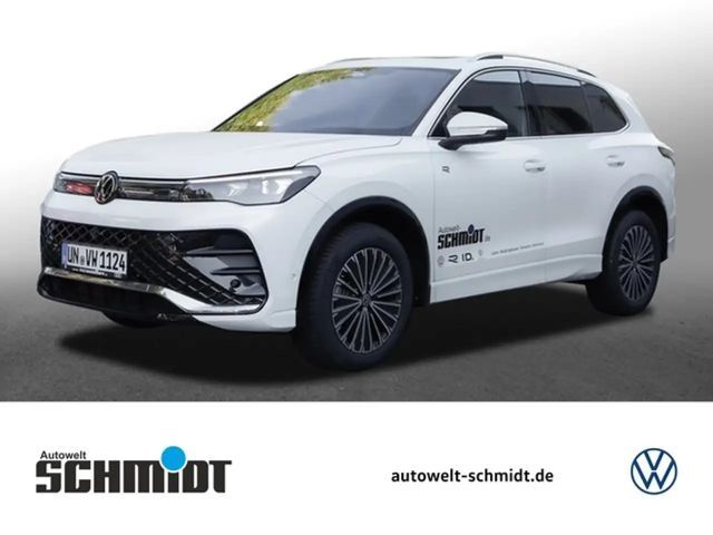Volkswagen Tiguan 1,5 l DSG R-Line SOUND DCC AHK NAVIPRO PANO MAT... 2024 Benzine