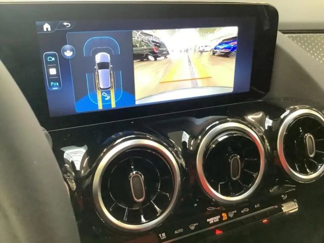 Mercedes-Benz B 220