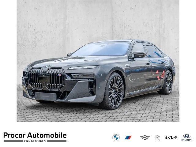 BMW 760 2025 Hybride / Benzine