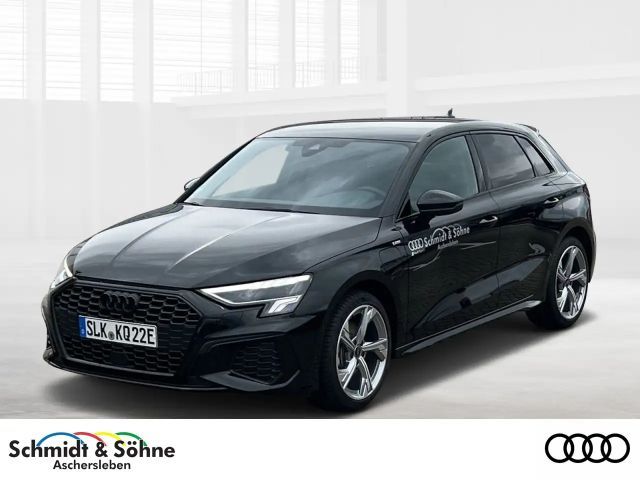 Audi A3 Sportback S line 40 TFSIe S tronic ACC, LED, 2024 Hybride / Benzine