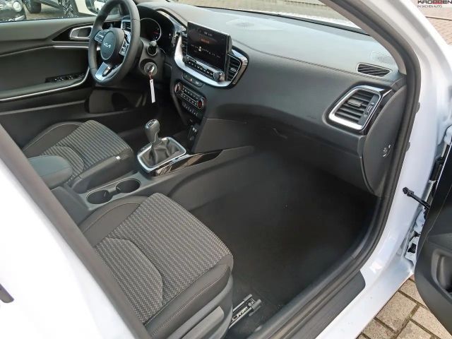 Kia Ceed / cee'd