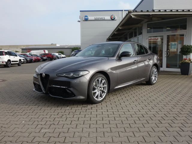 Alfa Romeo Giulia Sprint Q4 *Matrix LED/DAB/NAV/RfK/ACC/PDC/Metallic 2024 Diesel