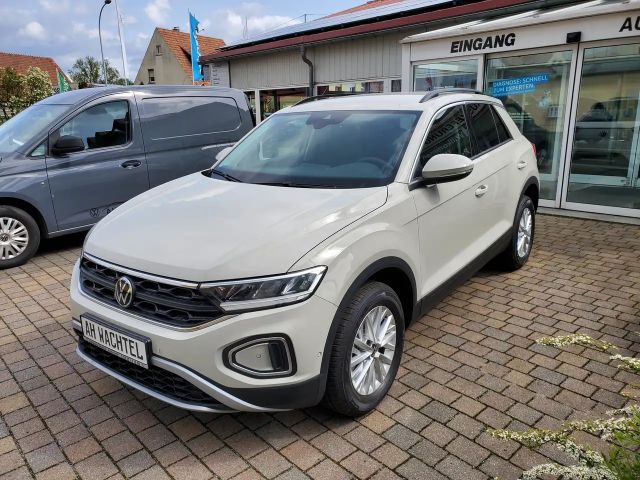 Volkswagen T-Roc Life 1,5 TSI DSG LED Climatronic Winterpaket 2024 Benzine