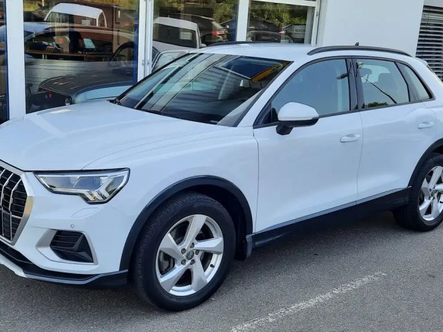 Audi Q3 40 TFSI quattro advanced, AHK, Standheizung, ACC 2020 Benzine