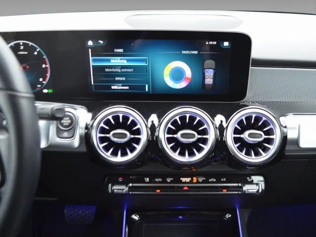 Mercedes-Benz GLB 220