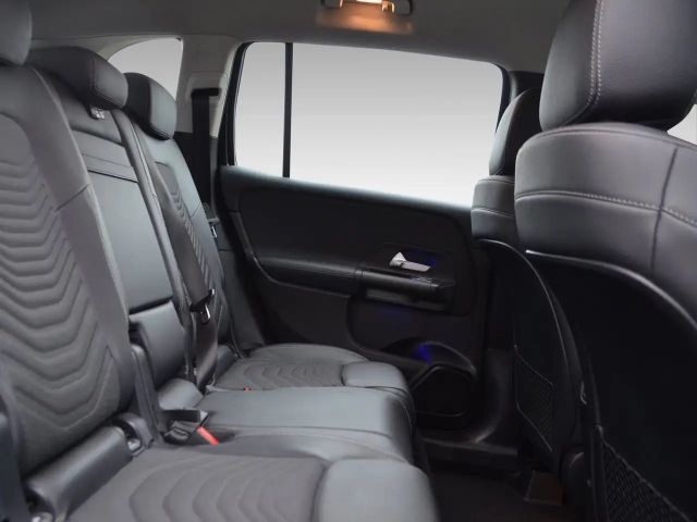 Mercedes-Benz GLB 220