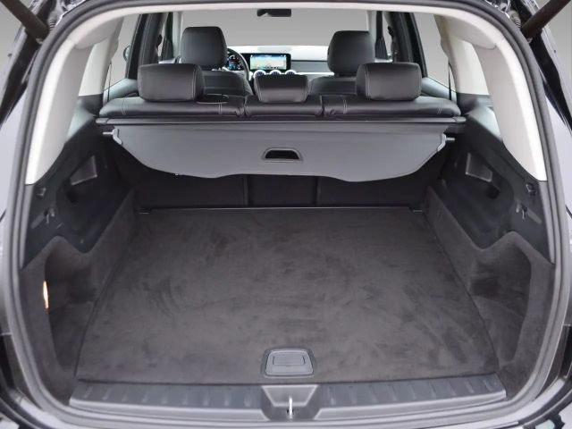 Mercedes-Benz GLB 220