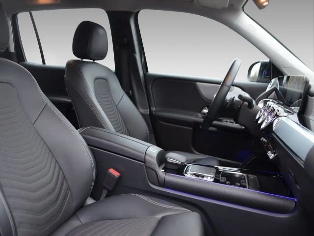 Mercedes-Benz GLB 220