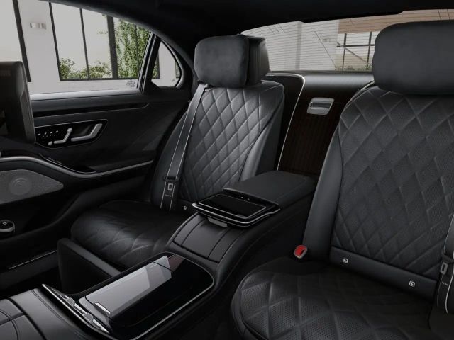 Mercedes-Benz S 600