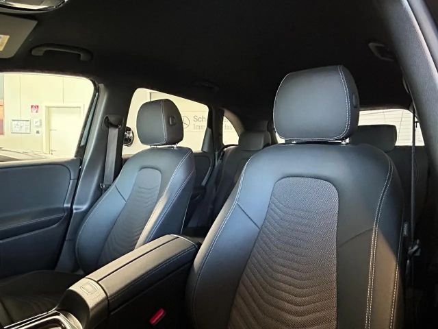 Mercedes-Benz B 220