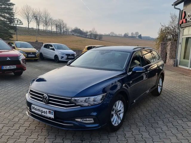 Volkswagen Passat 2,0TDI VARIANT NAVI LED Massage NP52.7EUR 2023 Diesel