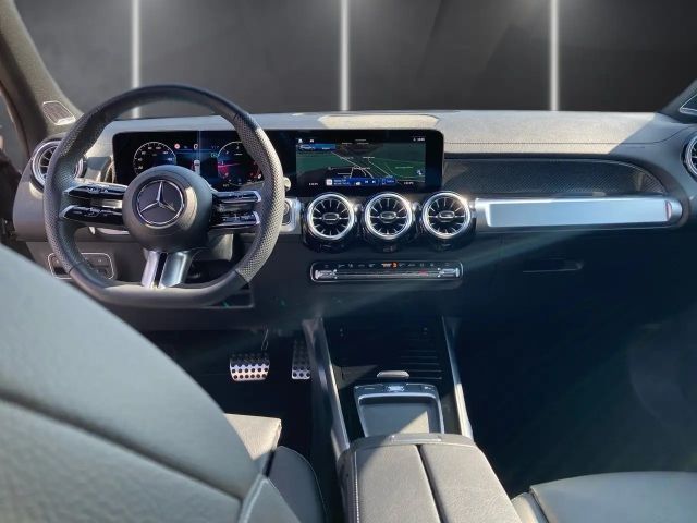 Mercedes-Benz GLB 220