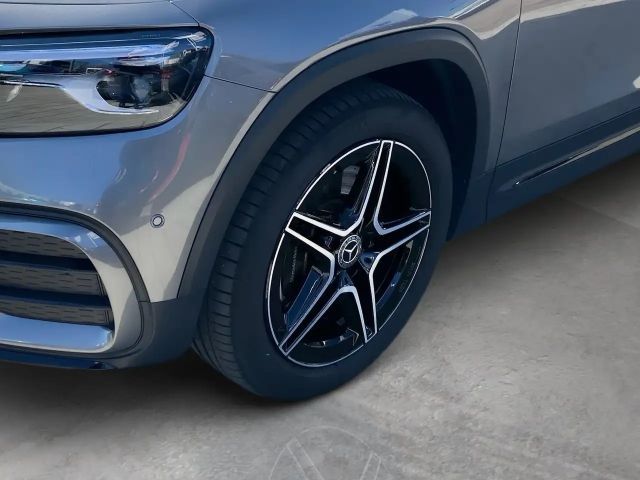 Mercedes-Benz GLB 220