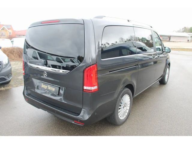 Mercedes-Benz V 220