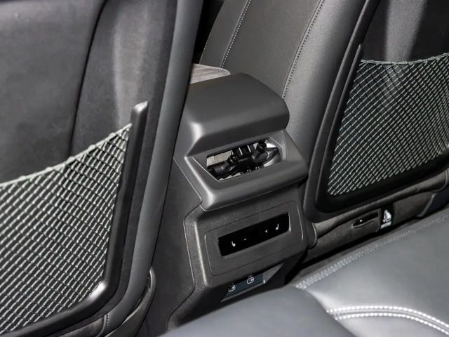 Audi Q6