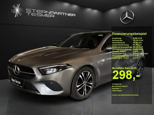 Mercedes-Benz A 200 2023 Benzine