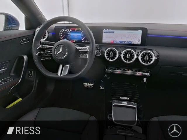 Mercedes-Benz CLA 220