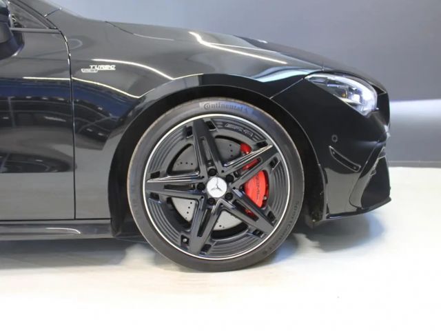 Mercedes-Benz CLA 35 AMG