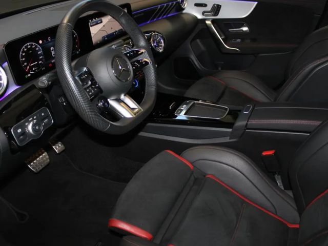 Mercedes-Benz CLA 35 AMG